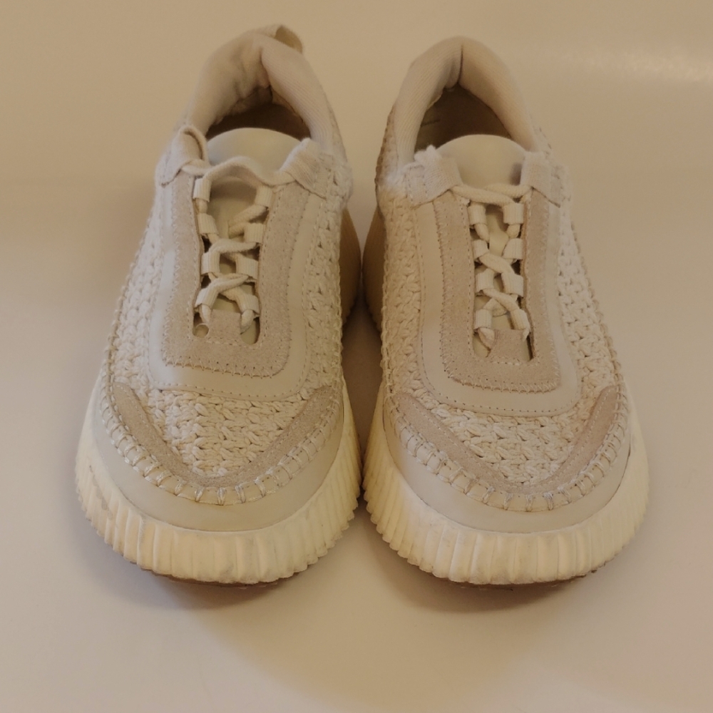 Dolce Vita Cream Textured Sneakers - Picture 5 of 12